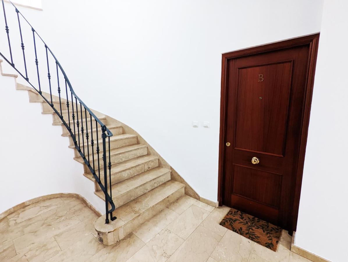 Apartamento La Merced Malaga Bagian luar foto